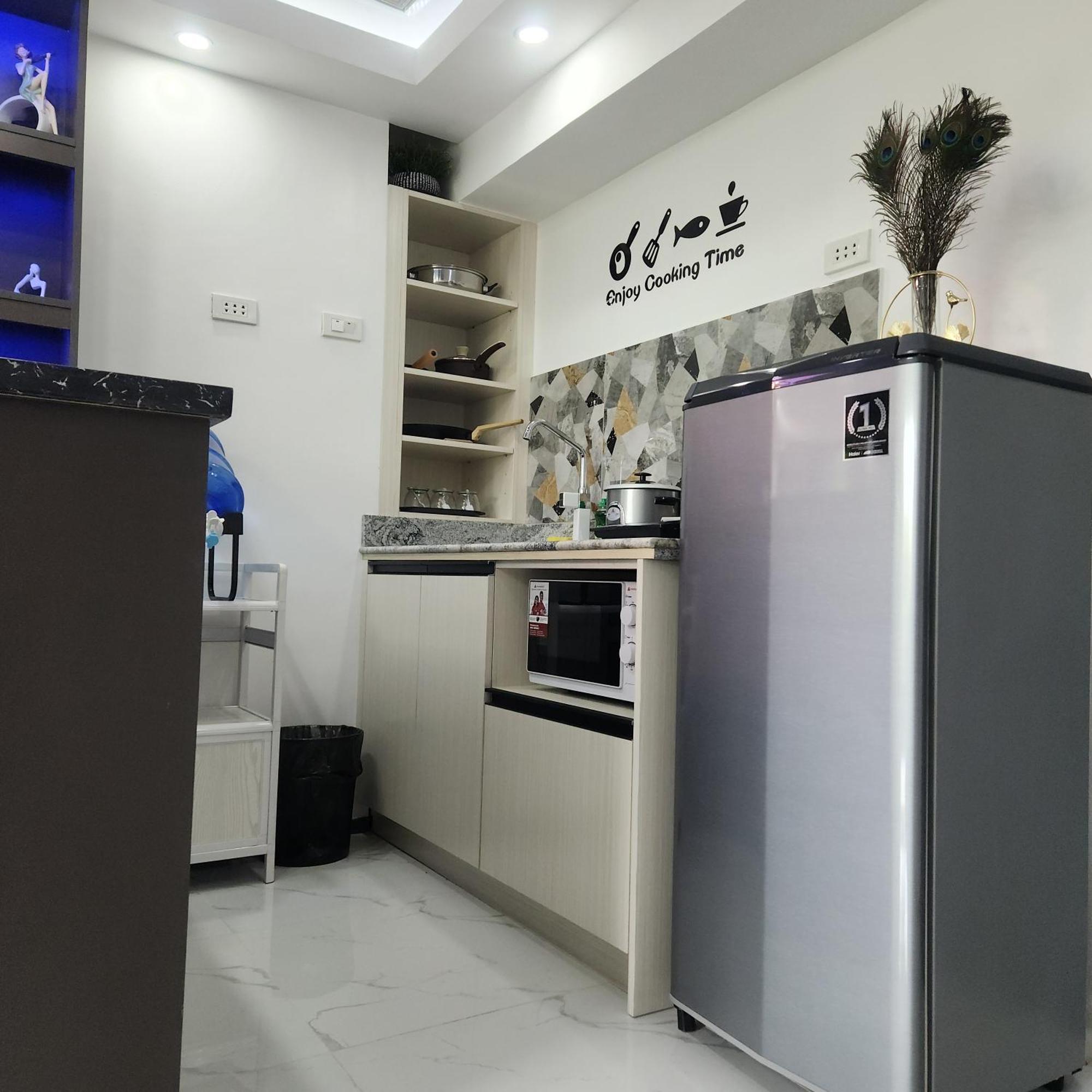 Condo Azur Suites B316 Near Airport, Netflix, Stylish, Cozy With Swimming Pool Lapu-Lapu City Bagian luar foto