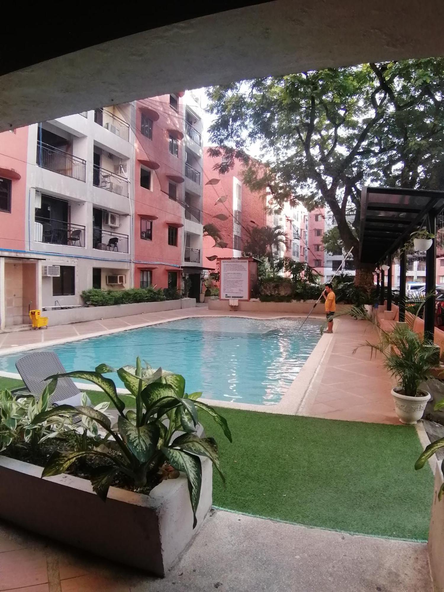 Condo Azur Suites B316 Near Airport, Netflix, Stylish, Cozy With Swimming Pool Lapu-Lapu City Bagian luar foto